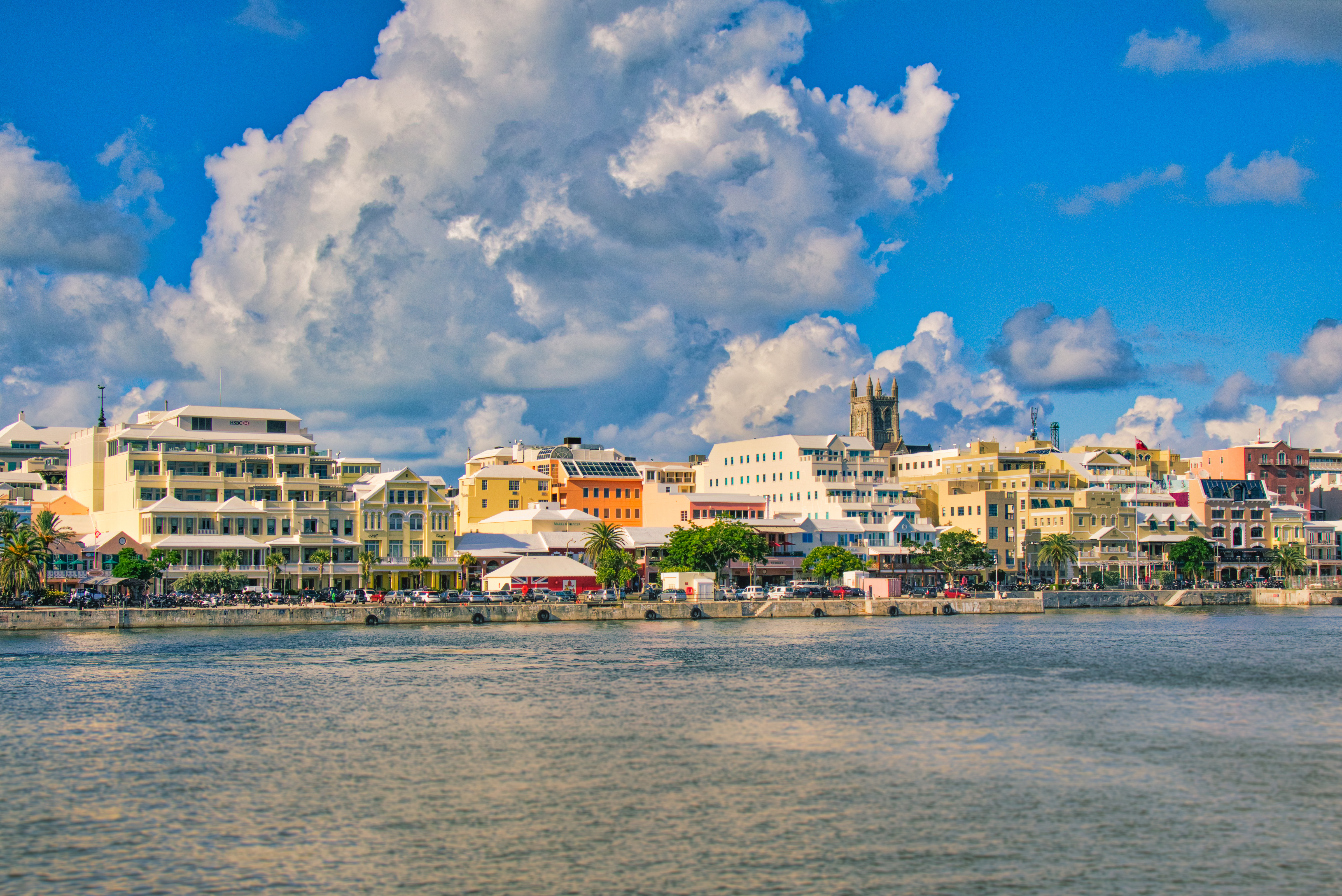 Vijf keer vraag en antwoord over de verhuizing van Aegon naar Bermuda