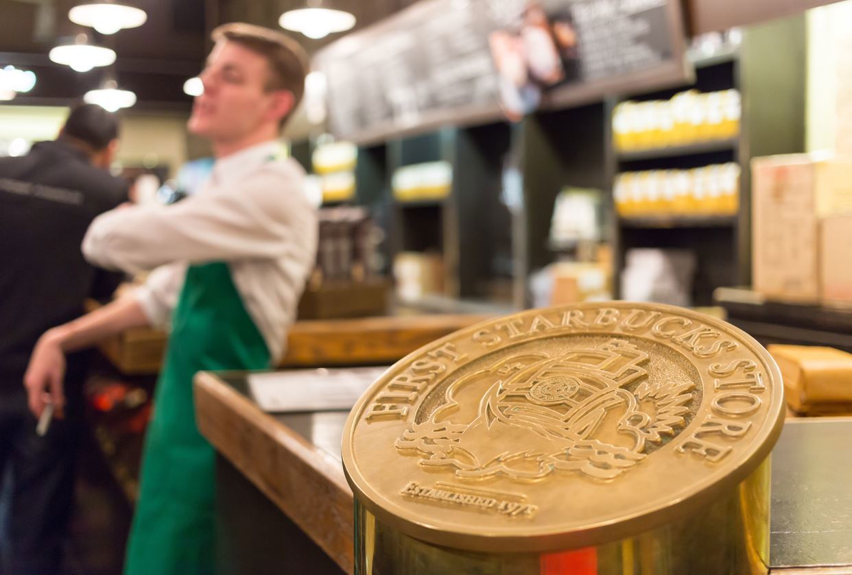 Afgestraft Starbucks is ‘zeldzame kans’ voor beleggers